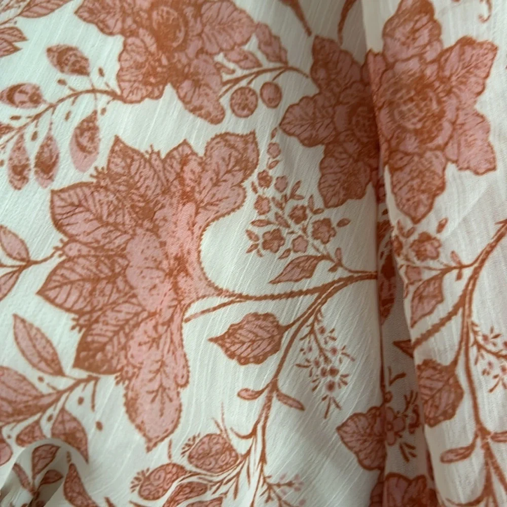 Beautiful forever 21 long sleeve top blouse size small peach pink floral
